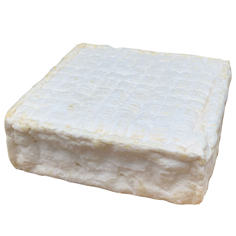Pont-L'Évêque AOP, sélection Les Frères Marchands. Pont-L'Évêque AOP, sélection Les Frères Marchands.